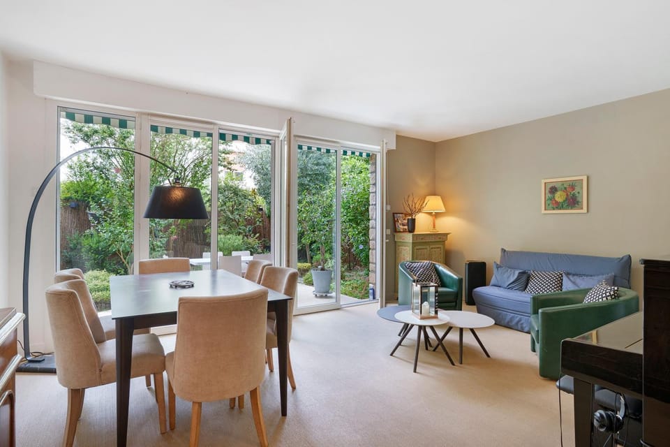 Property building, Living room
