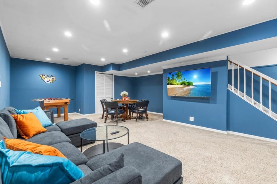 Walk to Acrisure,PNC, Game Rm, Outdoor Oasis, Pkg House in Pittsburgh