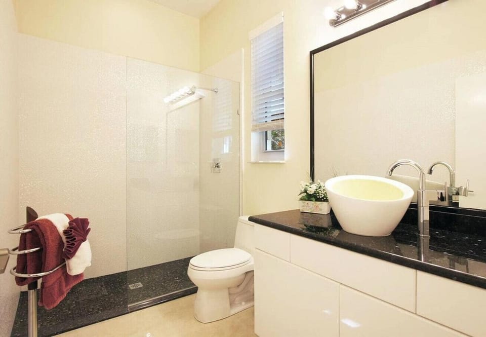 Villa Country Club Residence - Stylish 4 BR Home Villa in Lee County