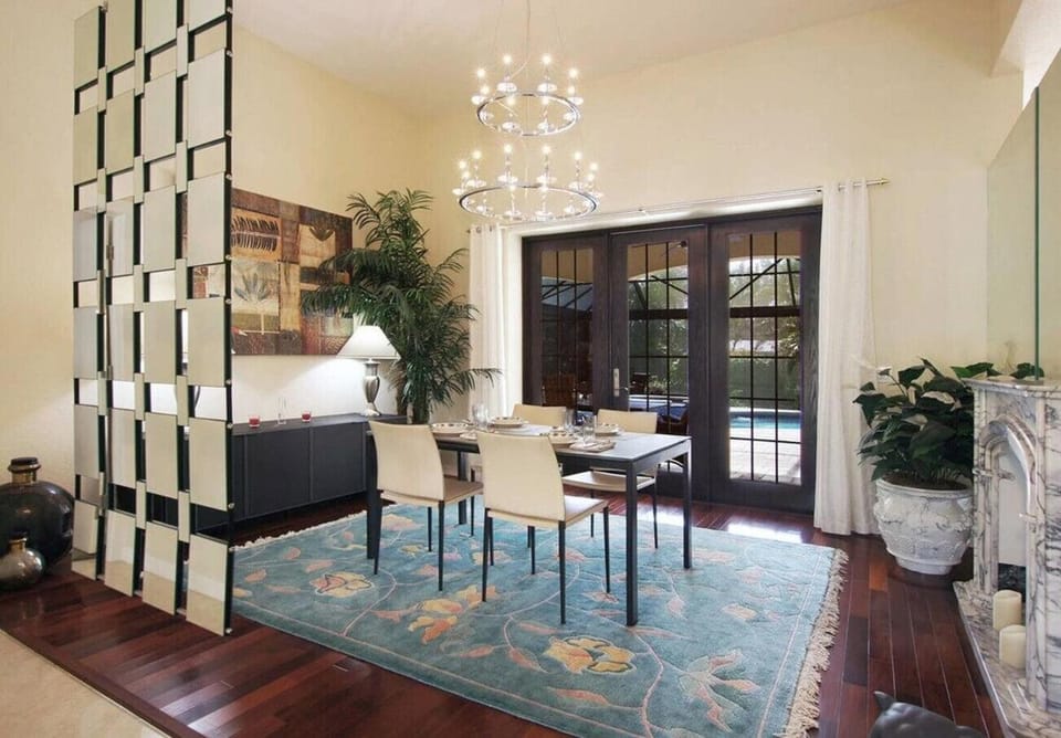Villa Country Club Residence - Stylish 4 BR Home Villa in Lee County
