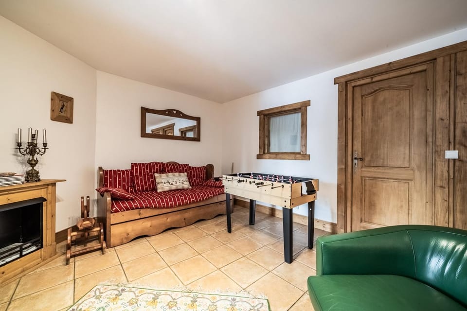 Property building, Living room