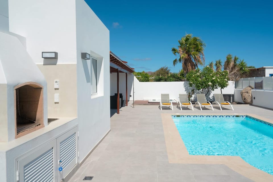 Casa Dolores by Optima Villas Villa in Playa Blanca