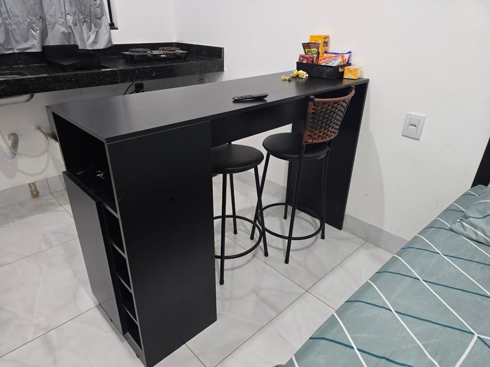 Kitchen or kitchenette, Dining area, stove