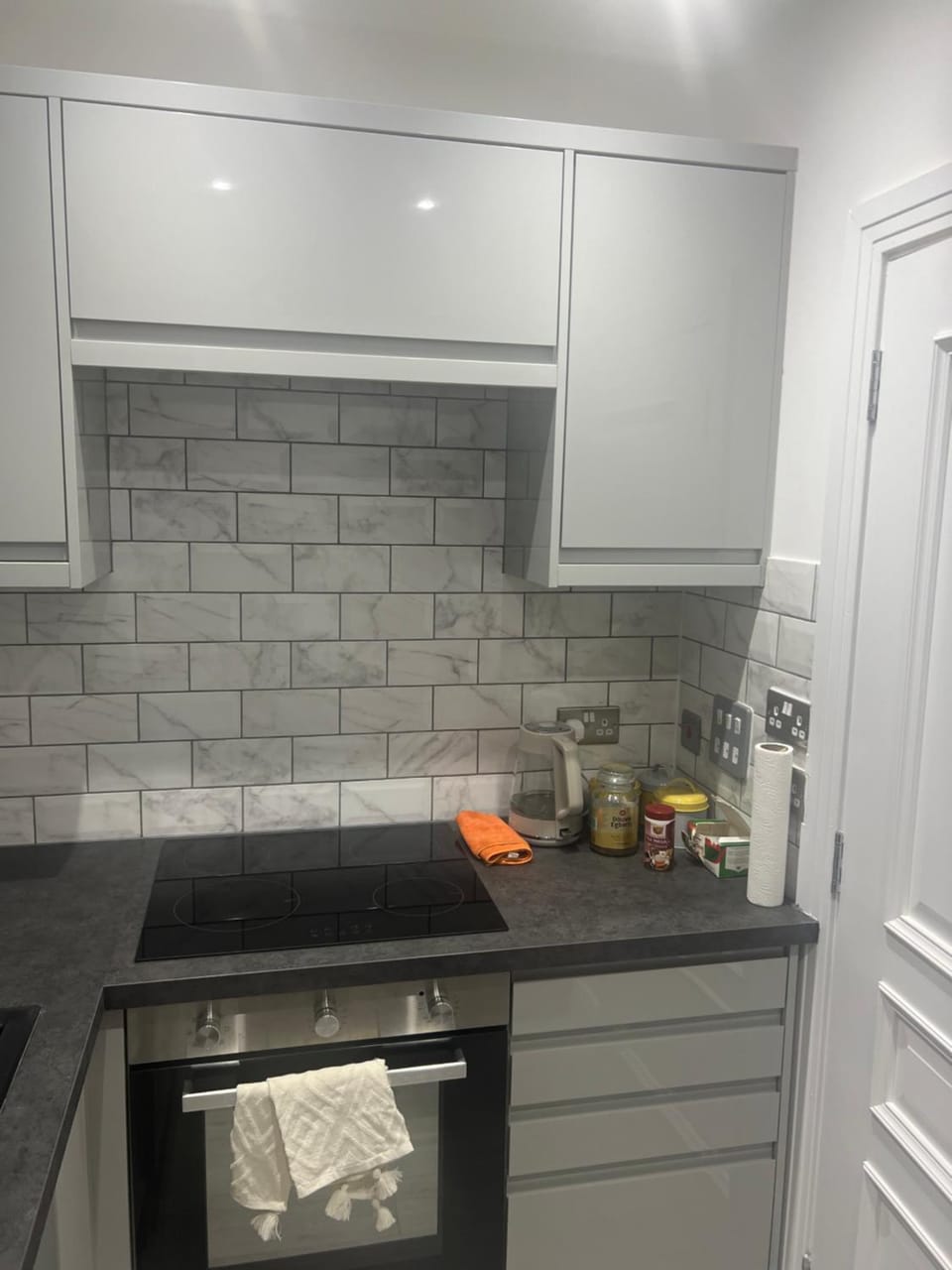 QB Stylish 2 Bedroom Apartment - Smart TV - Wifi - Parking Apartment in Grays