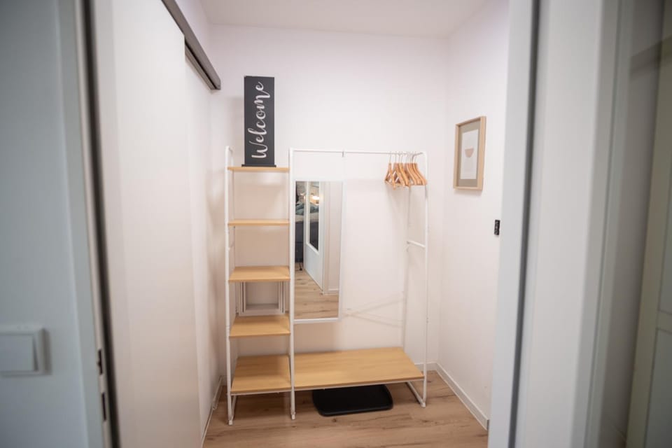 Cozy apartment with pool I U-Bahn Apartment in Munich