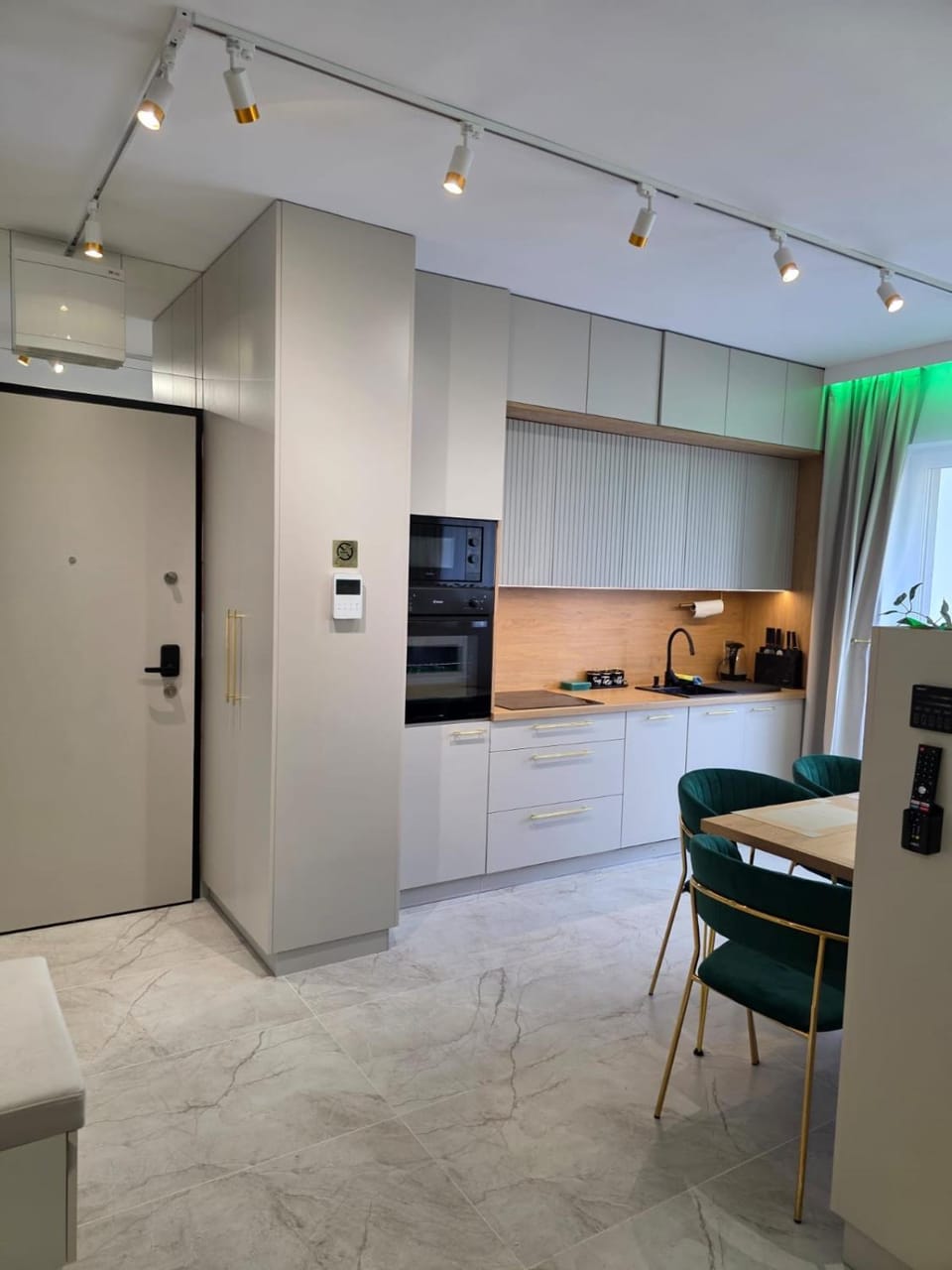 Golden Forest Apartment Apartment in Warsaw