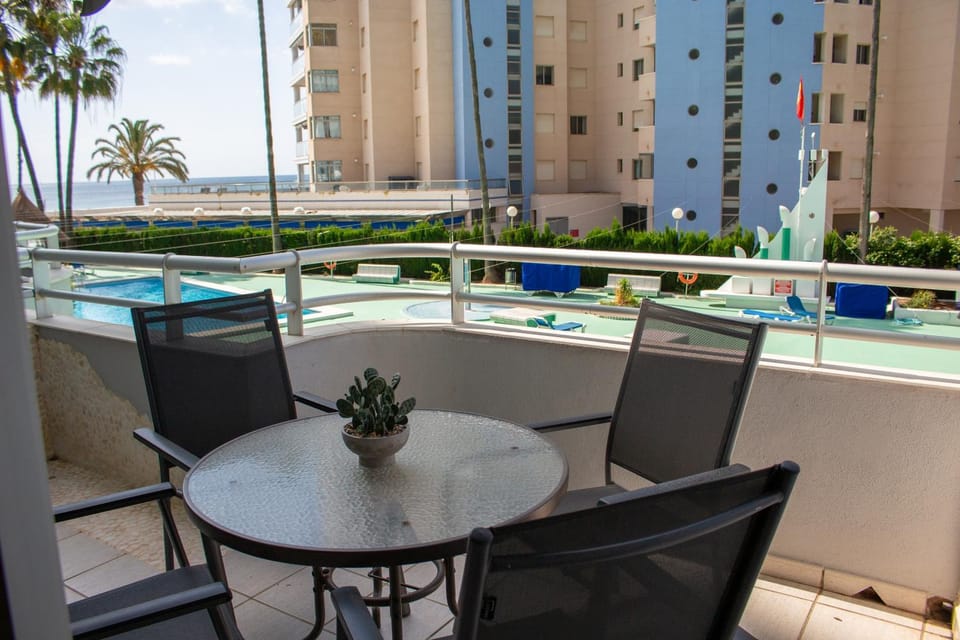 Balcony/Terrace, Pool view, Sea view, Swimming pool