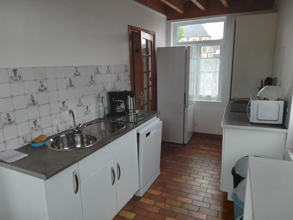Coffee/tea facilities, dishwasher