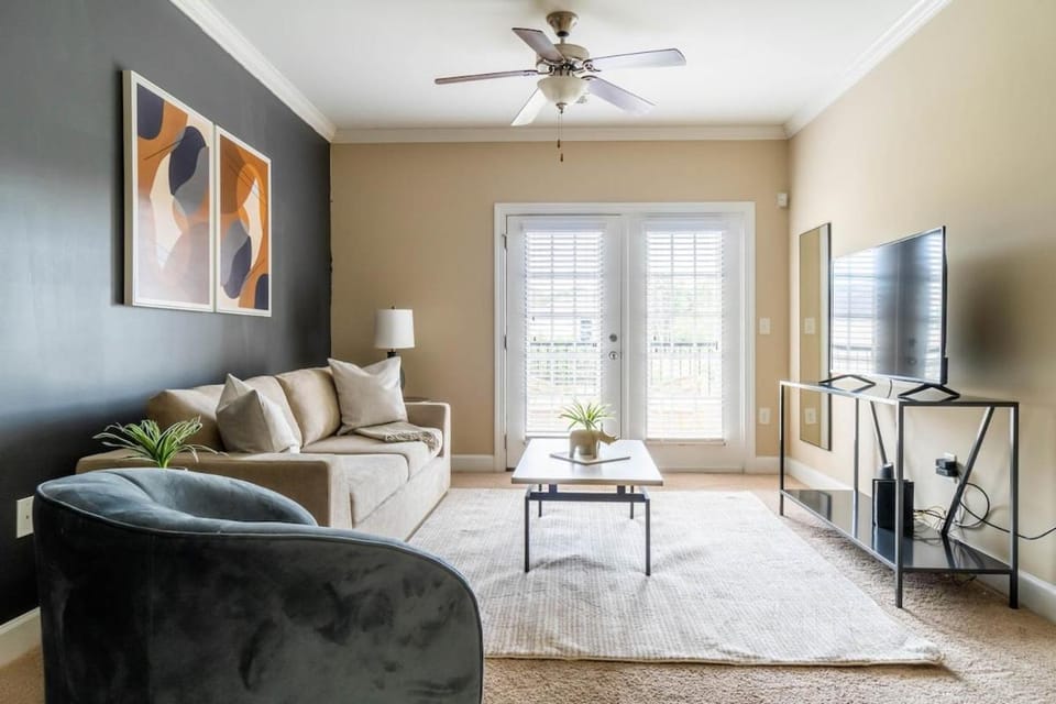 The Greensboro Vibe 8715 Apartment in Greensboro