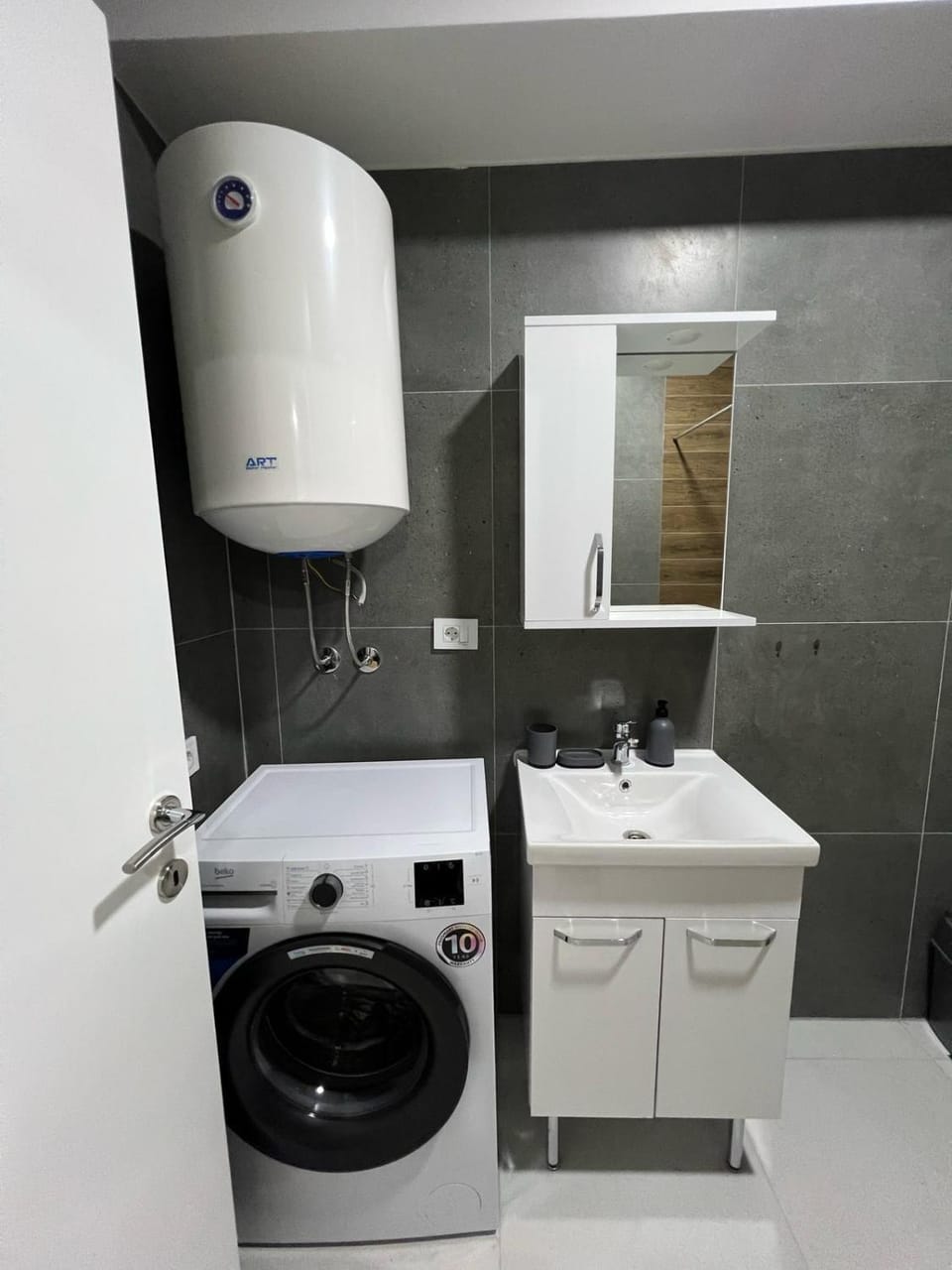 Bathroom, washing machine