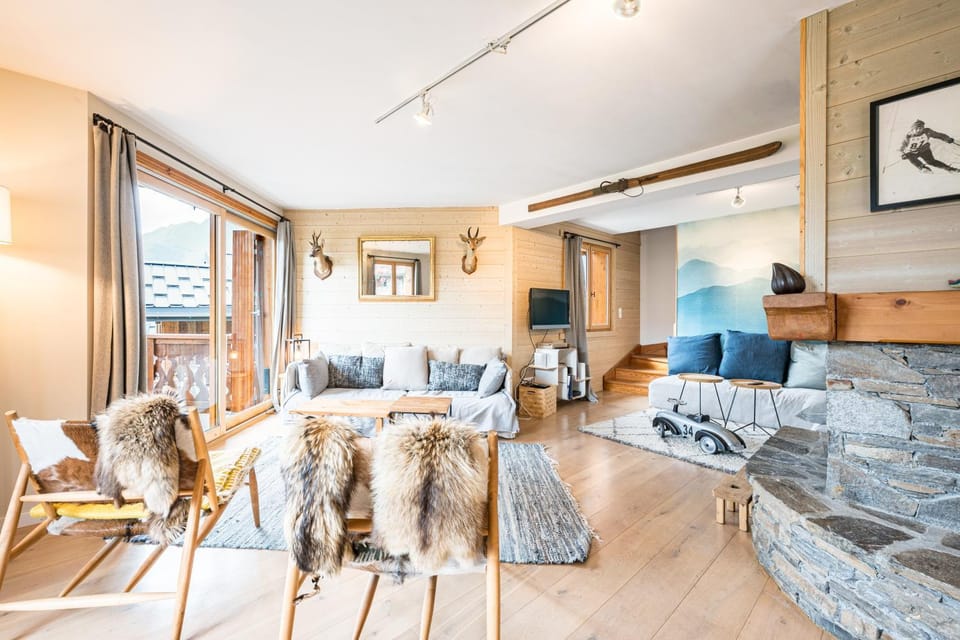 Property building, Living room