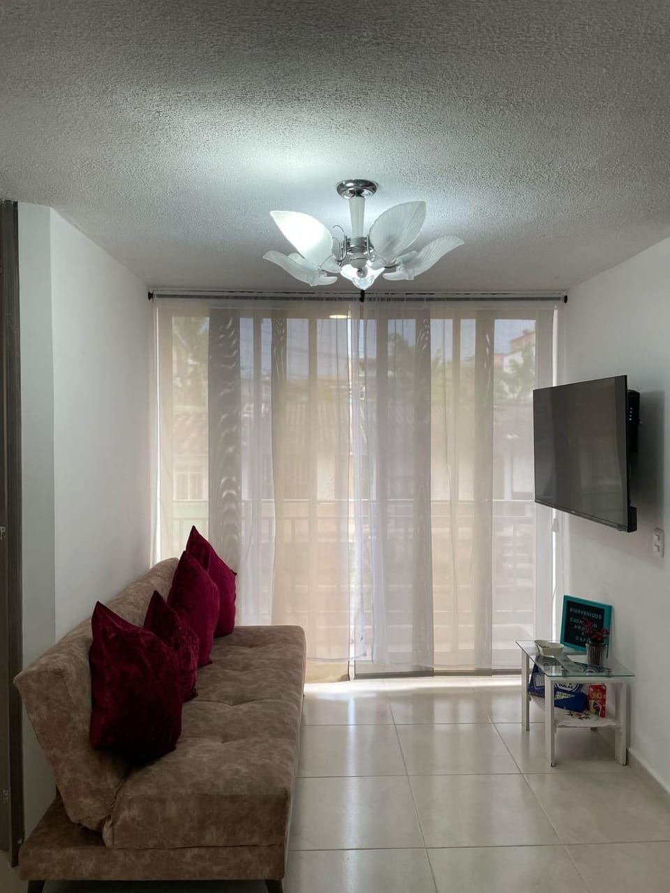 Communal lounge/ TV room, TV and multimedia, Living room, Evening entertainment