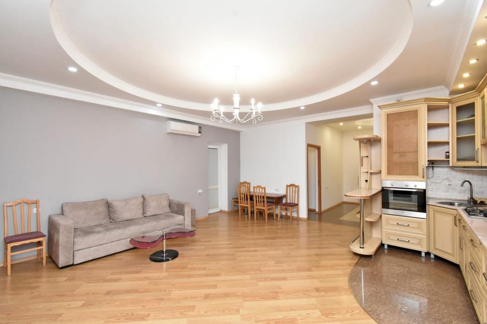 TV and multimedia, Kitchen or kitchenette, Living room, Seating area, Dining area, air conditioner