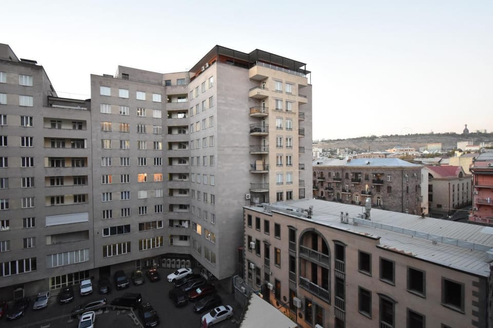 Hin Erevantsi street, 3 bedrooms Comfy apart HH331 Apartment in Yerevan