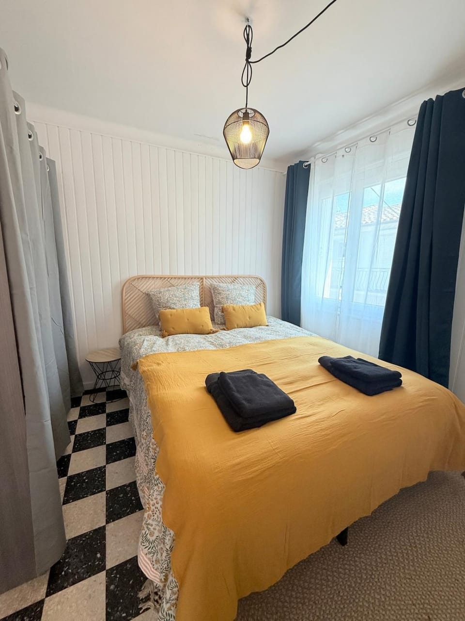 Appartement au pied des remparts Apartment in Le Grau-du-Roi