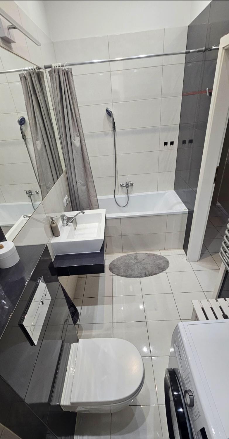 Toilet, Bathroom, Bath, towels
