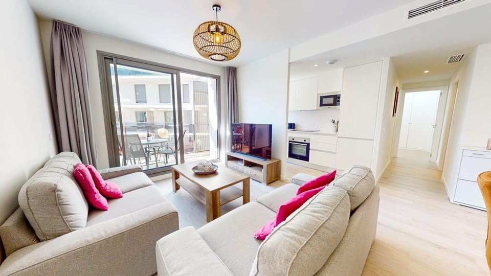 Communal lounge/ TV room, TV and multimedia, Living room, Seating area, Evening entertainment