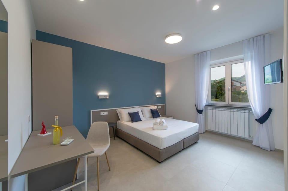 Rossy Palace - Amalficoast Suites Bed and Breakfast in Furore