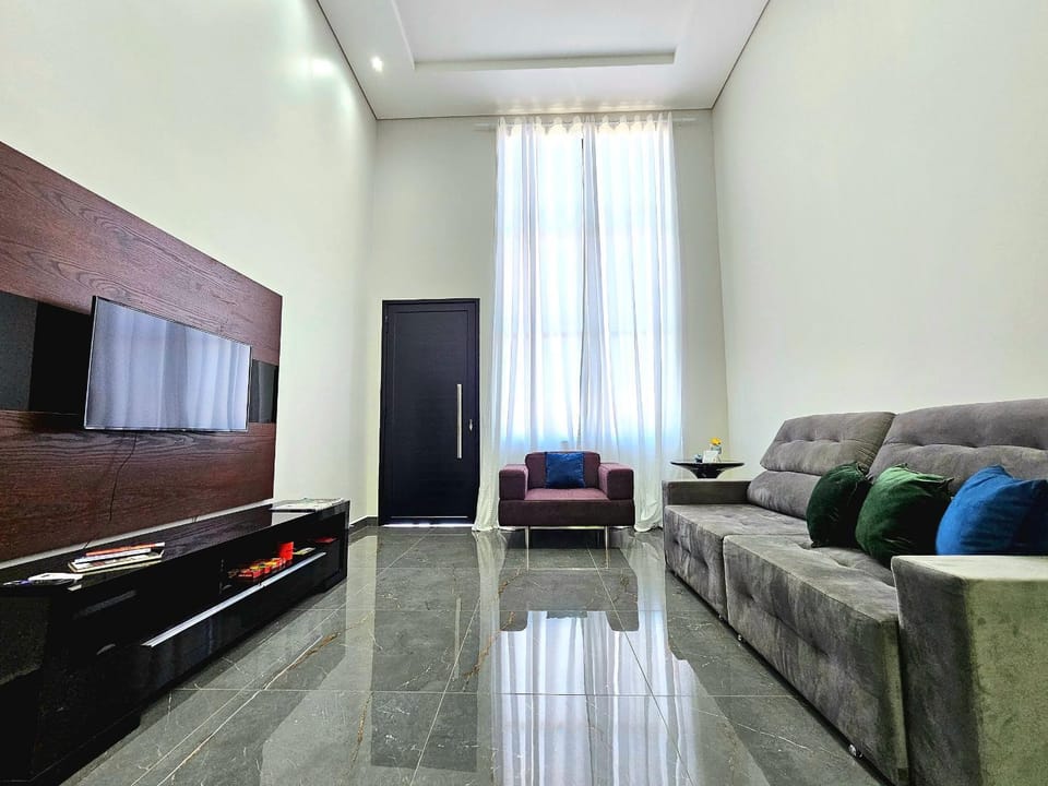 Casa Nova com 3 quartos / Churrasqueira / Banheira prox Cataratas House in Foz do Iguaçu