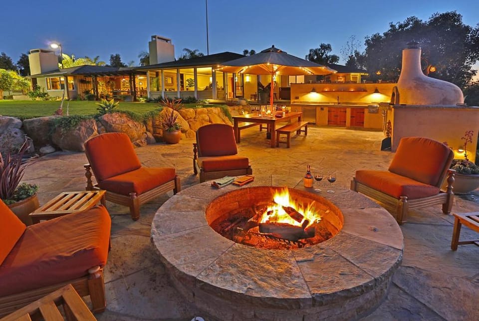 Bella Vista by Paradise Retreats Villa in Carpinteria
