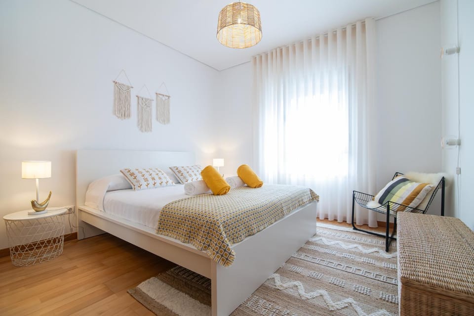 Bed, Bedroom