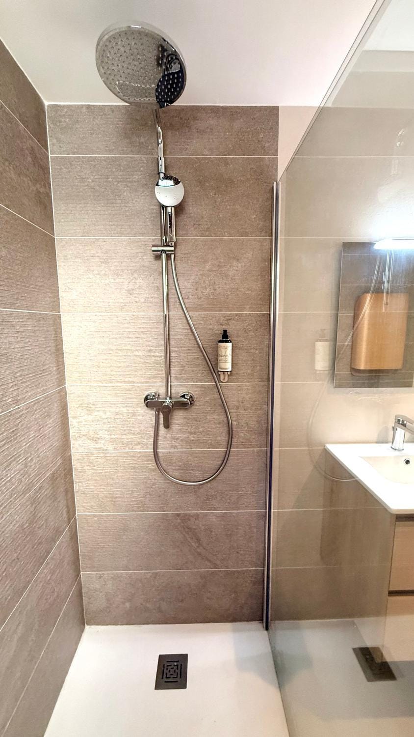 Shower, Bathroom