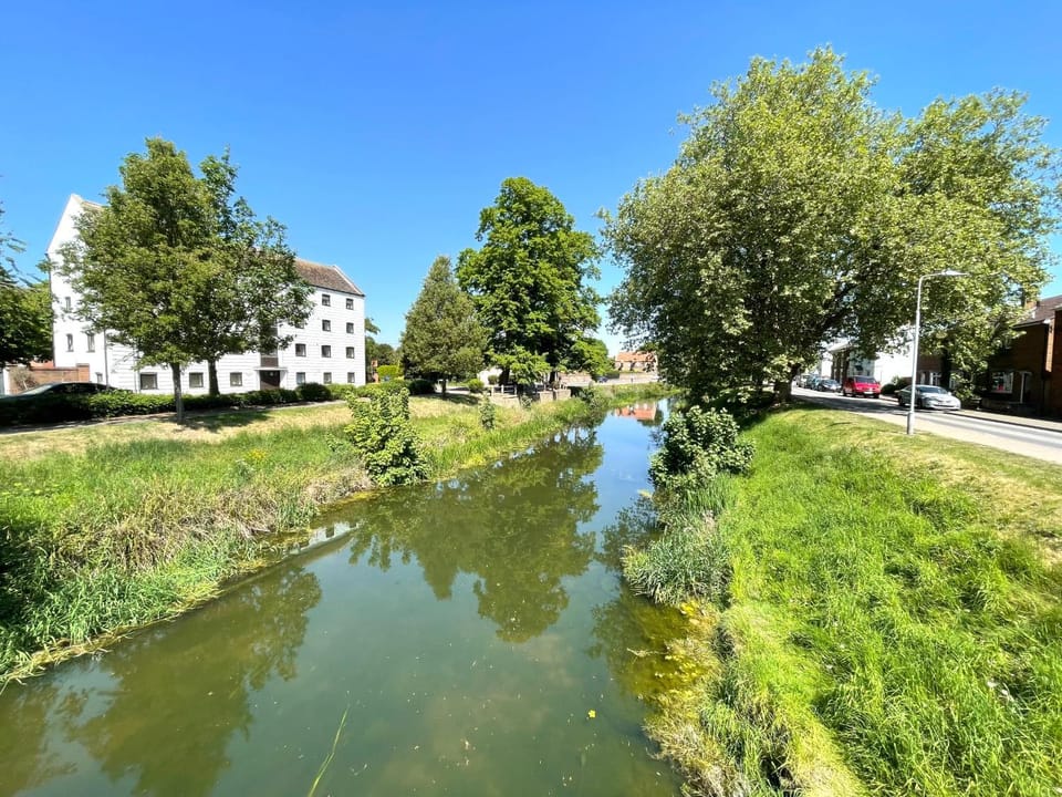 Newly renovated, bright and stylish flat Apartment in Spalding