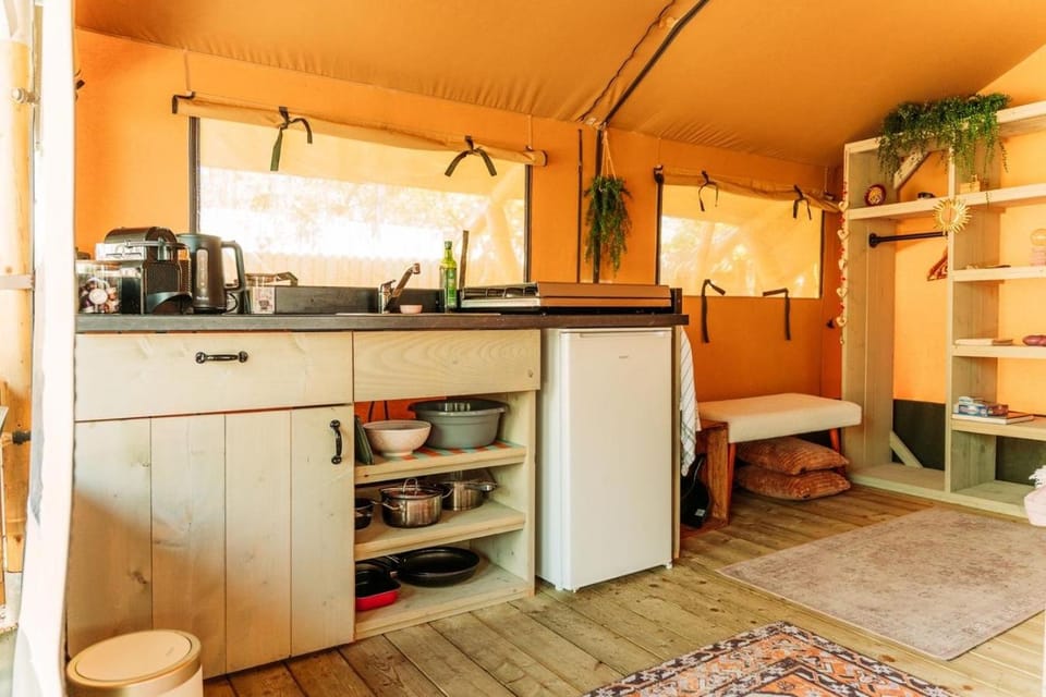 SoulSafari aan Zee Luxury tent in Julianadorp