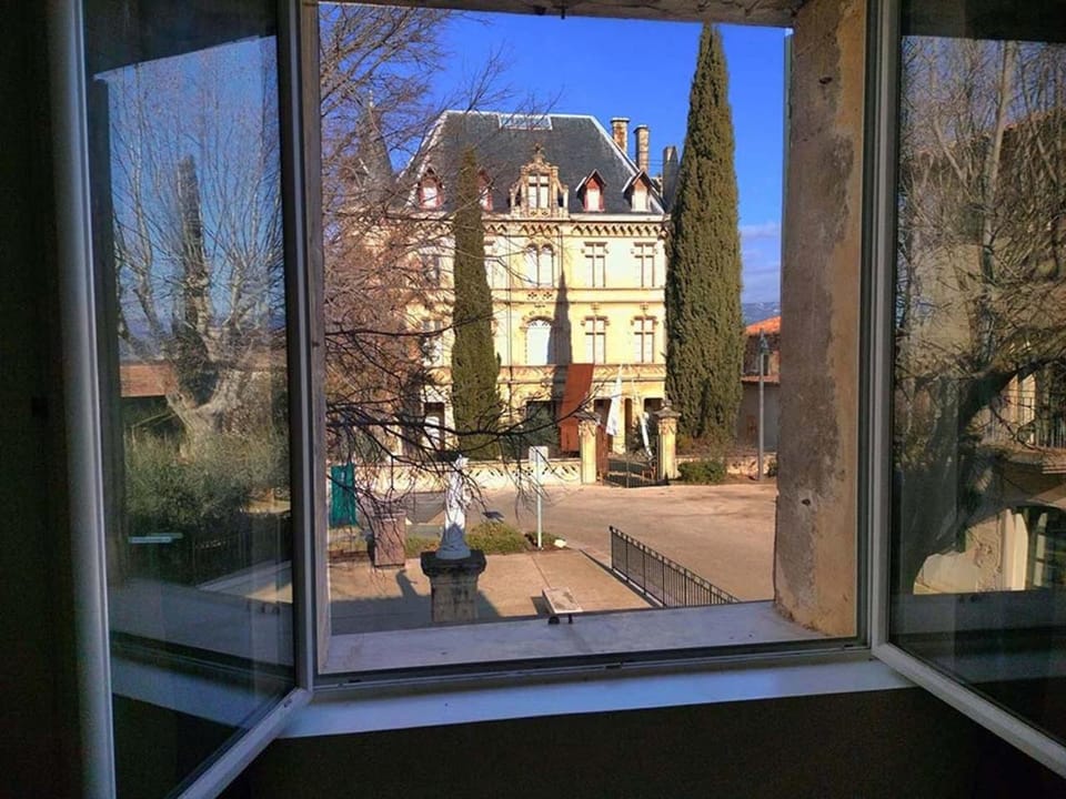 GitesLuberon 2 F2 Apartment in Mallemort