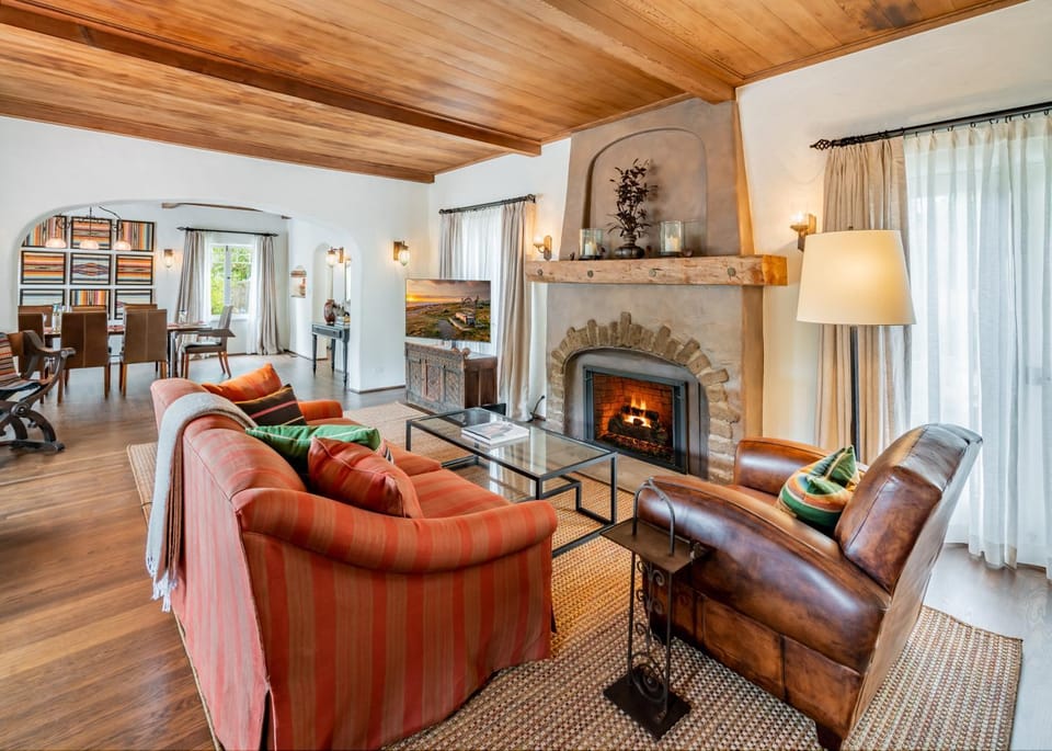 Casa del Sol by Paradise Retreats Villa in Santa Barbara