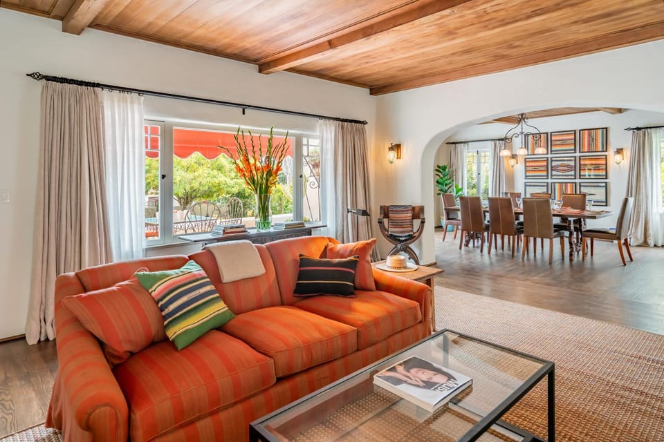 Casa del Sol by Paradise Retreats Villa in Santa Barbara