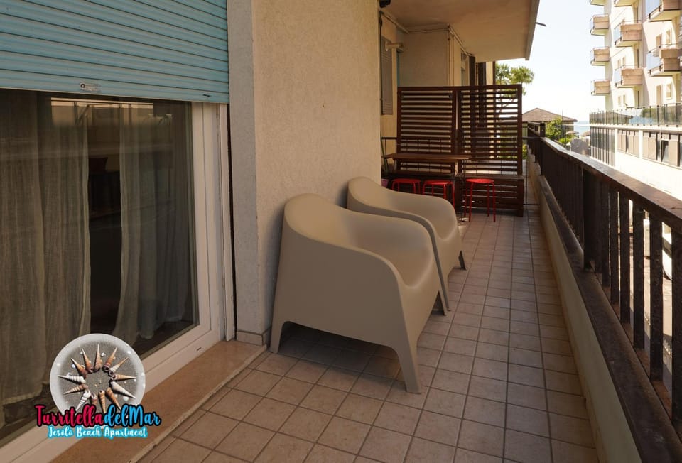 Balcony/Terrace, City view
