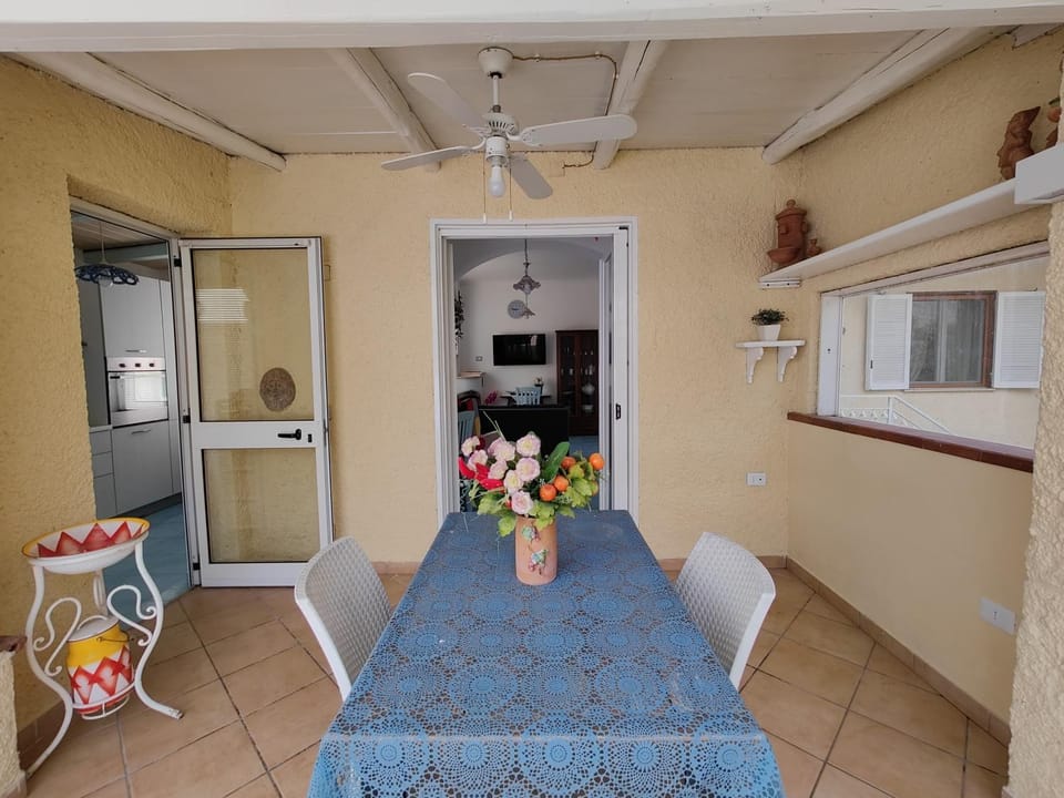 Property building, Balcony/Terrace, Dining area, Pets, Pets, Pets, pet friendly, pet friendly