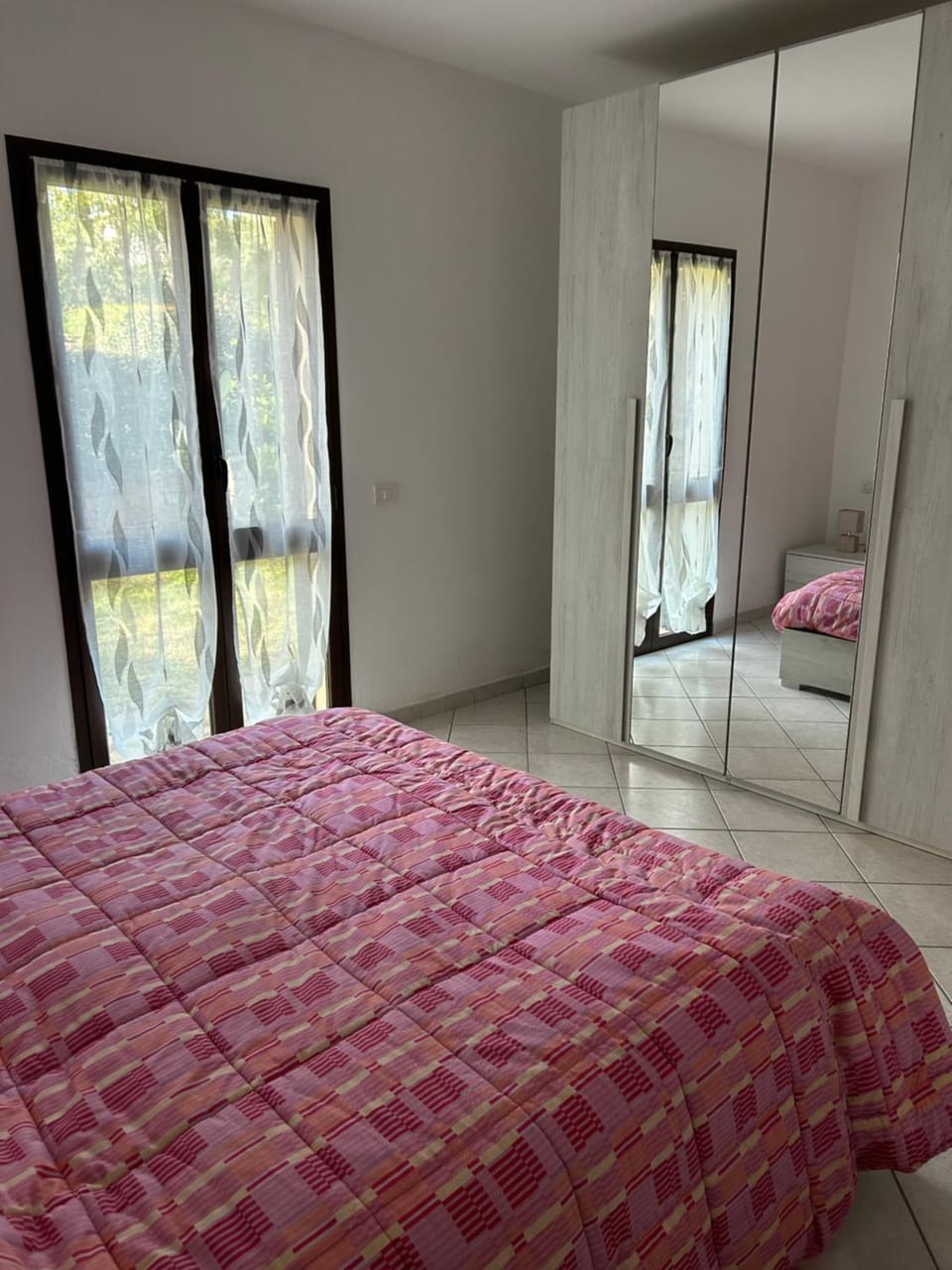 Bed, Photo of the whole room, Bedroom, wardrobe