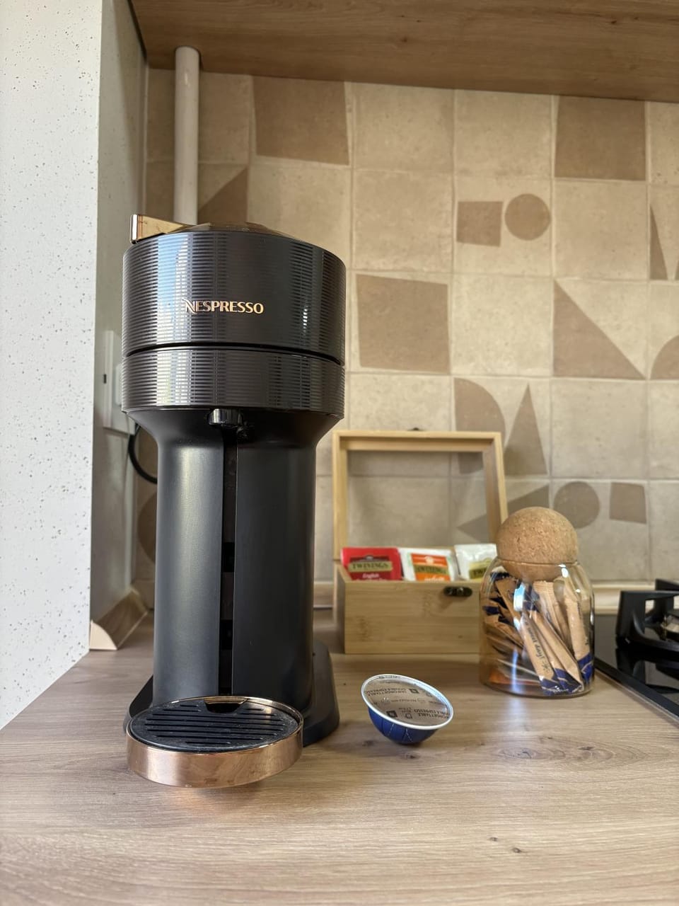 Coffee/tea facilities, Kitchen or kitchenette