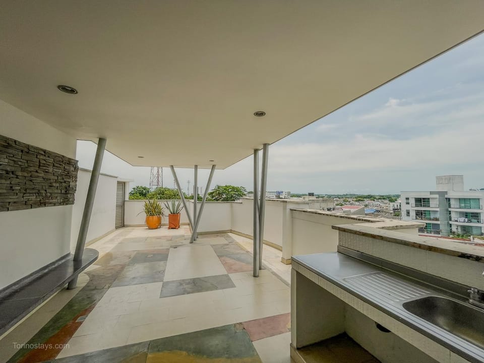 Property building, Off site, Balcony/Terrace, City view
