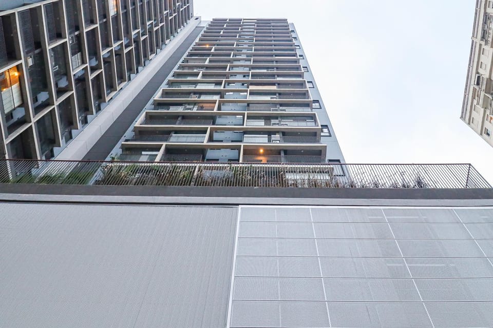 Property building, Facade/entrance, Day