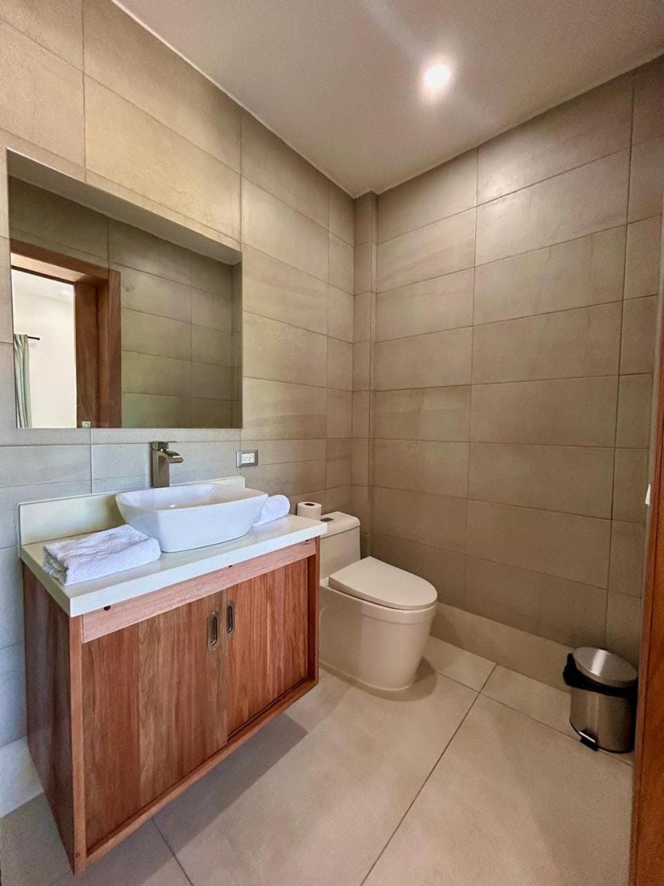 Bathroom, towels