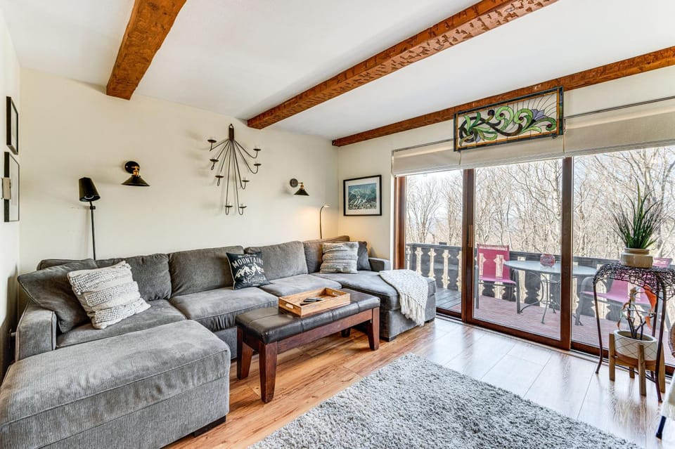 Hiking Galore: Mittersill Townhome in Franconia! House in Franconia