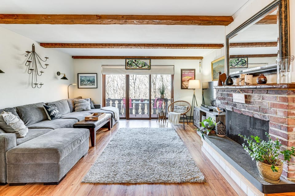 Hiking Galore: Mittersill Townhome in Franconia! House in Franconia