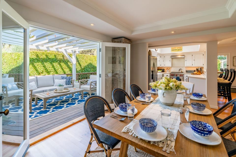 Sand Dollar Retreat by Paradise Retreats Villa in Montecito