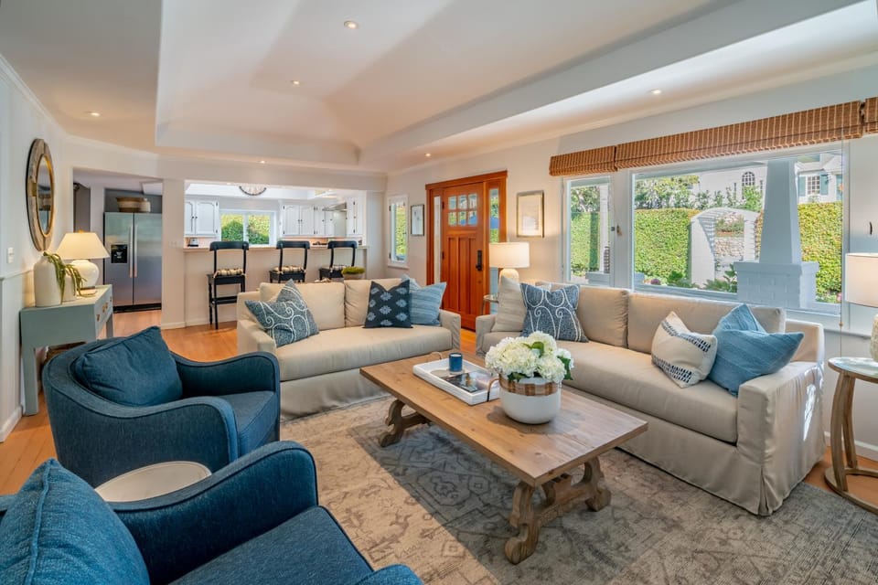 Sand Dollar Retreat by Paradise Retreats Villa in Montecito