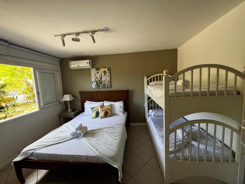 Photo of the whole room, Bedroom, bunk bed