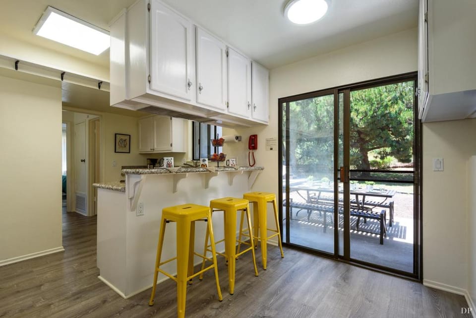 Sea Change by Paradise Retreats Villa in Santa Barbara