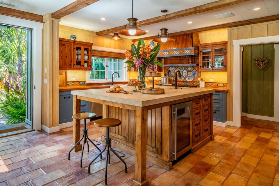 Sea Ranch by Paradise Retreats Villa in Montecito