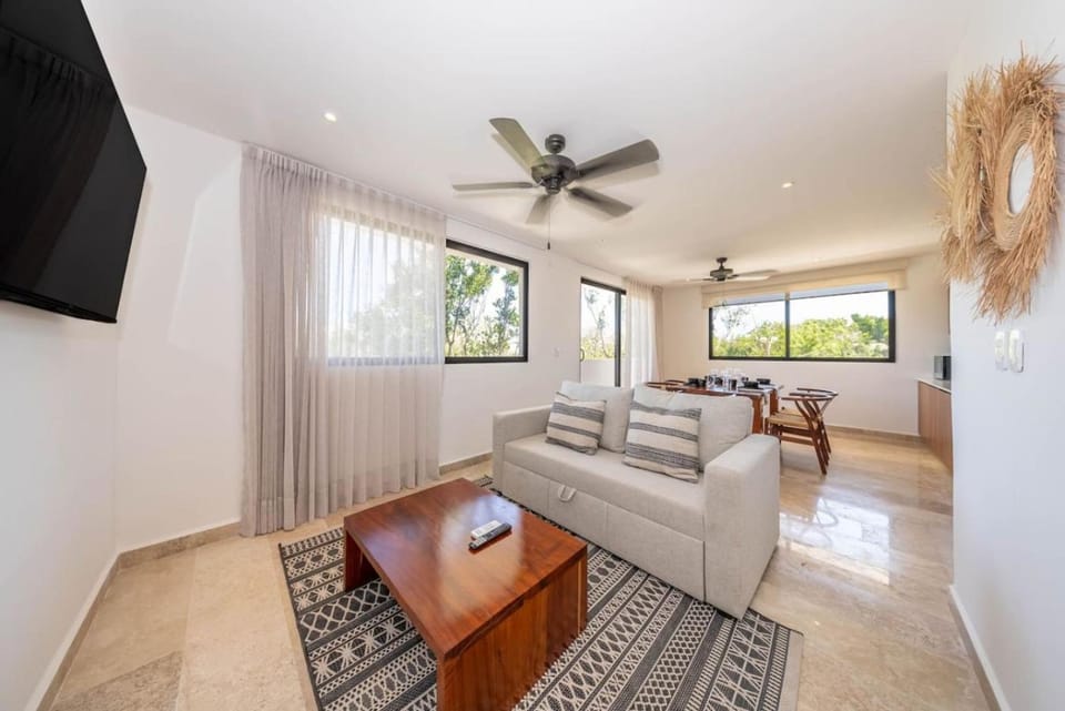 Lux 2 BD w Balcony, Rooftop Pool in Aldea Zama House in Tulum