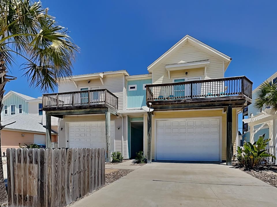 Reel Nauti House in Port Aransas