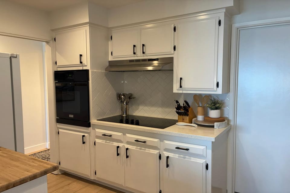 Kitchen or kitchenette, oven, stove, kitchen