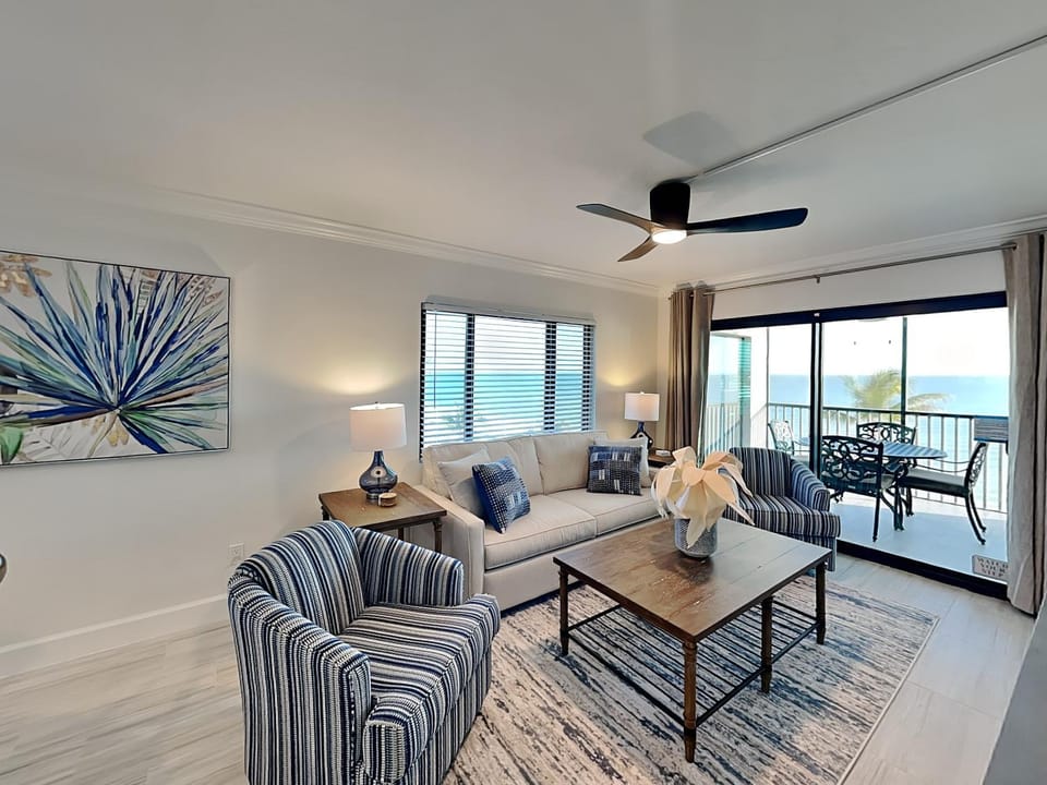 Balcony/Terrace, Living room, Seating area, Sea view, furniture