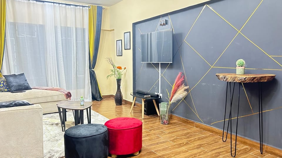 Communal lounge/ TV room, TV and multimedia, Living room, Seating area, Evening entertainment